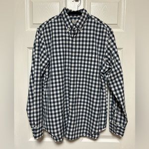 J Crew Classic Men’s Button Down LS Collared Shirt Size Medium